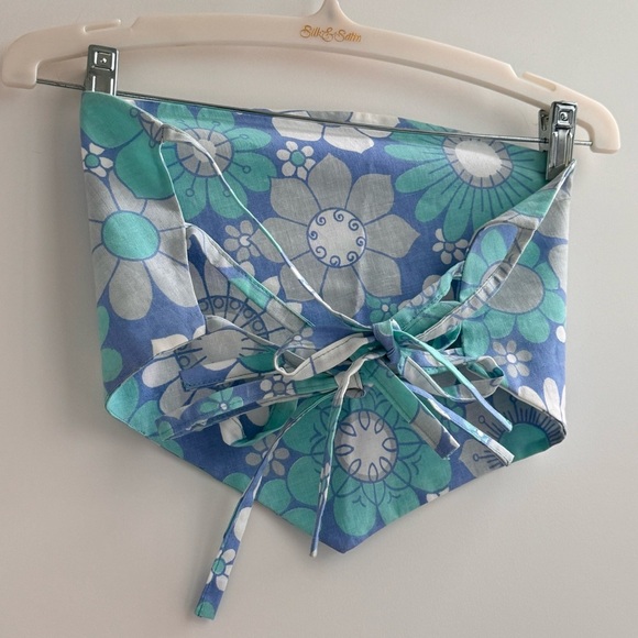 Blue Flower Power Handmade Reversible Bandana Crop Top - Picture 5 of 5
